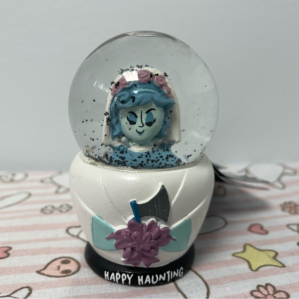 Disney Haunted Mansion Bride Snow Globe Constance Hatchaway Halloween Spirit